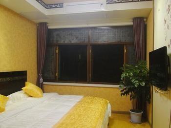 Hong Village Pine Crane Hall Inn Хуаншань Экстерьер фото